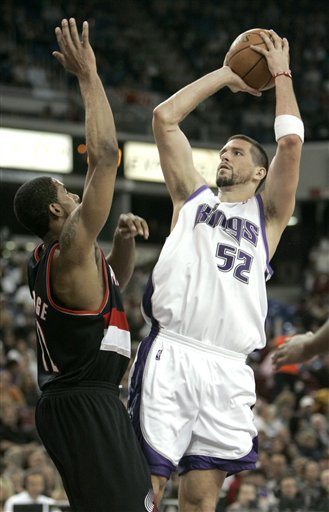 员层面反应 员层面反应