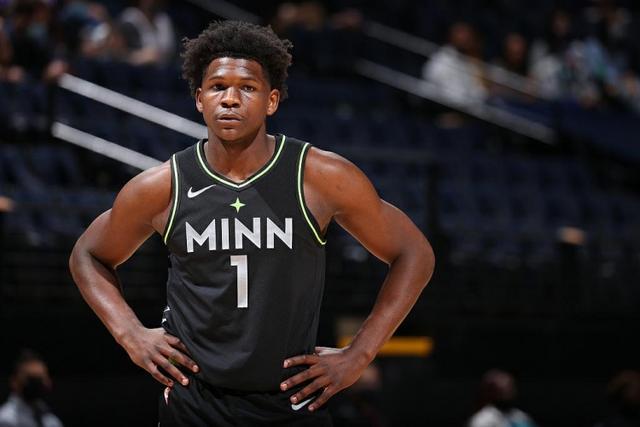 引人注目的 引人注目的