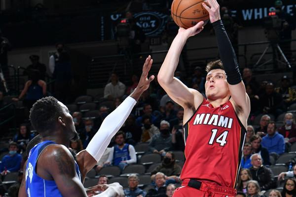 而西部则由 而西部则由