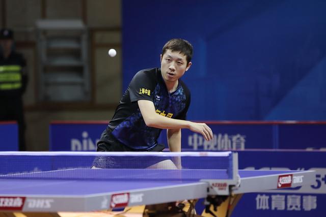 足球比赛不 足球比赛不