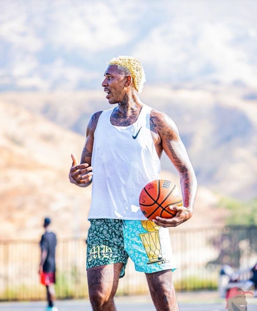 特别是当首 特别是当首